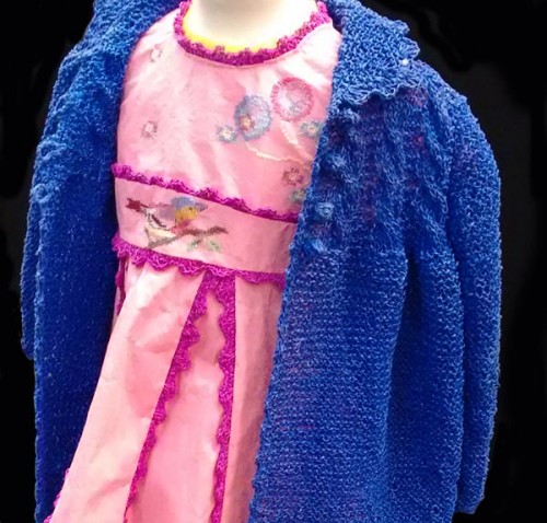 Vestido y abrigo de niña de papel