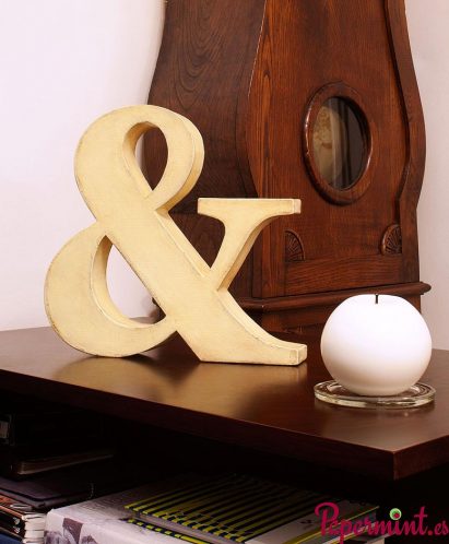 letra decorativa salón.PApermint